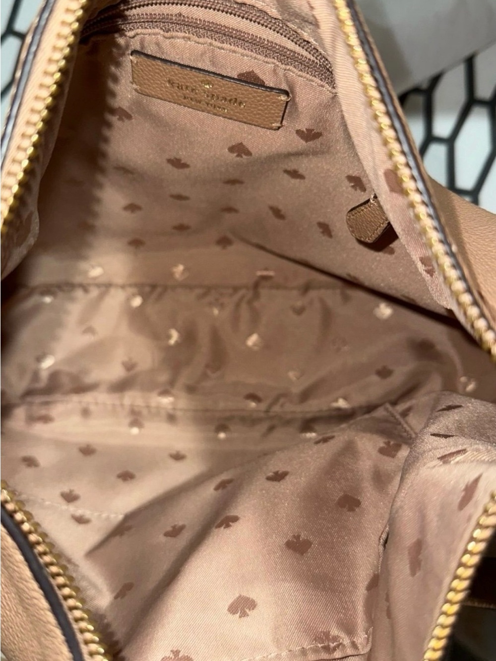 Kate Spade Leather Crossbody Bag with Coin
Pouch and 2 Straps - Picture 6 of 9